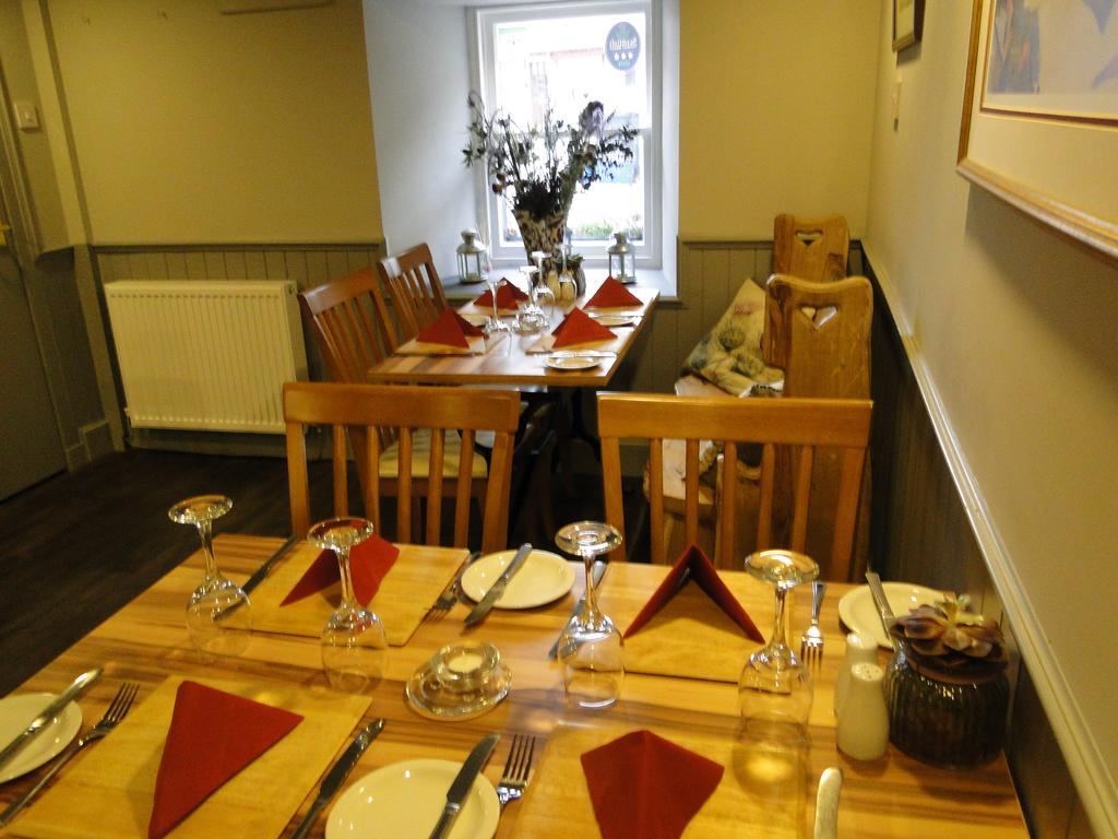 The Red Lion Inn Doune エクステリア 写真